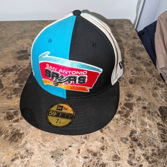 Sam Antonio Spurs fitted hat - Picture 4 of 6